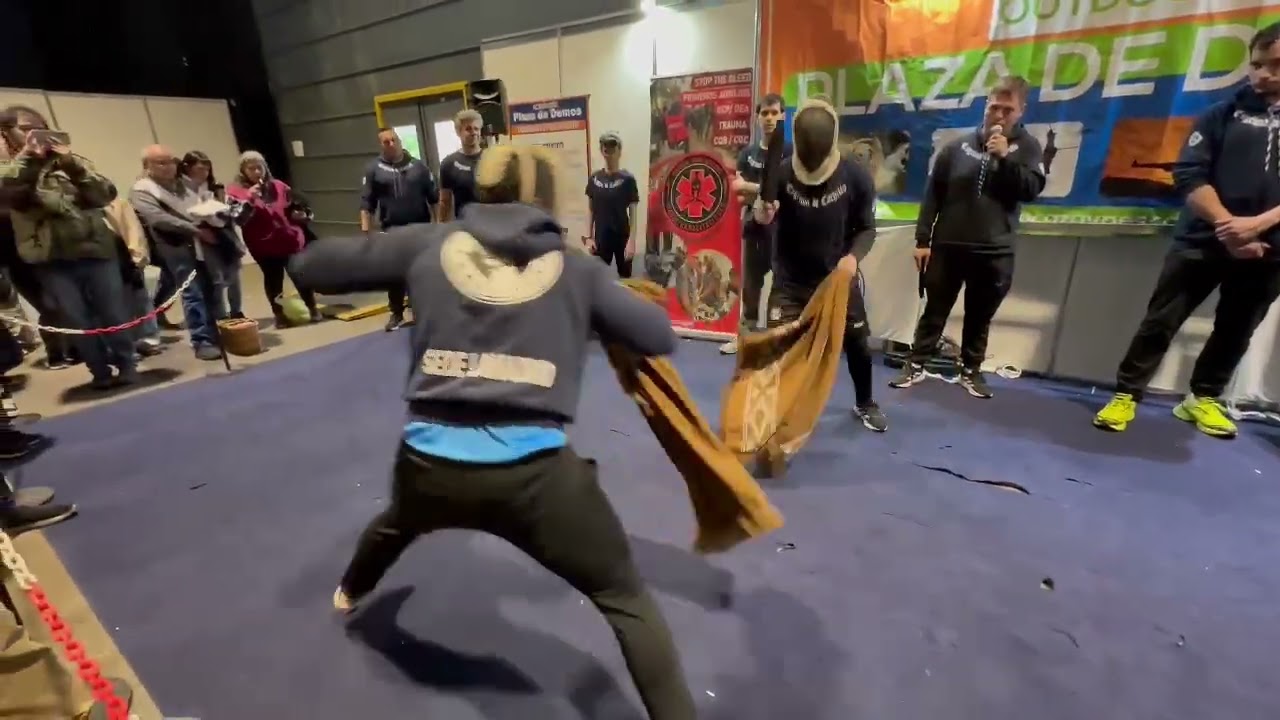 Demostración a poncho y facon #esgrimadecuchilloarg 