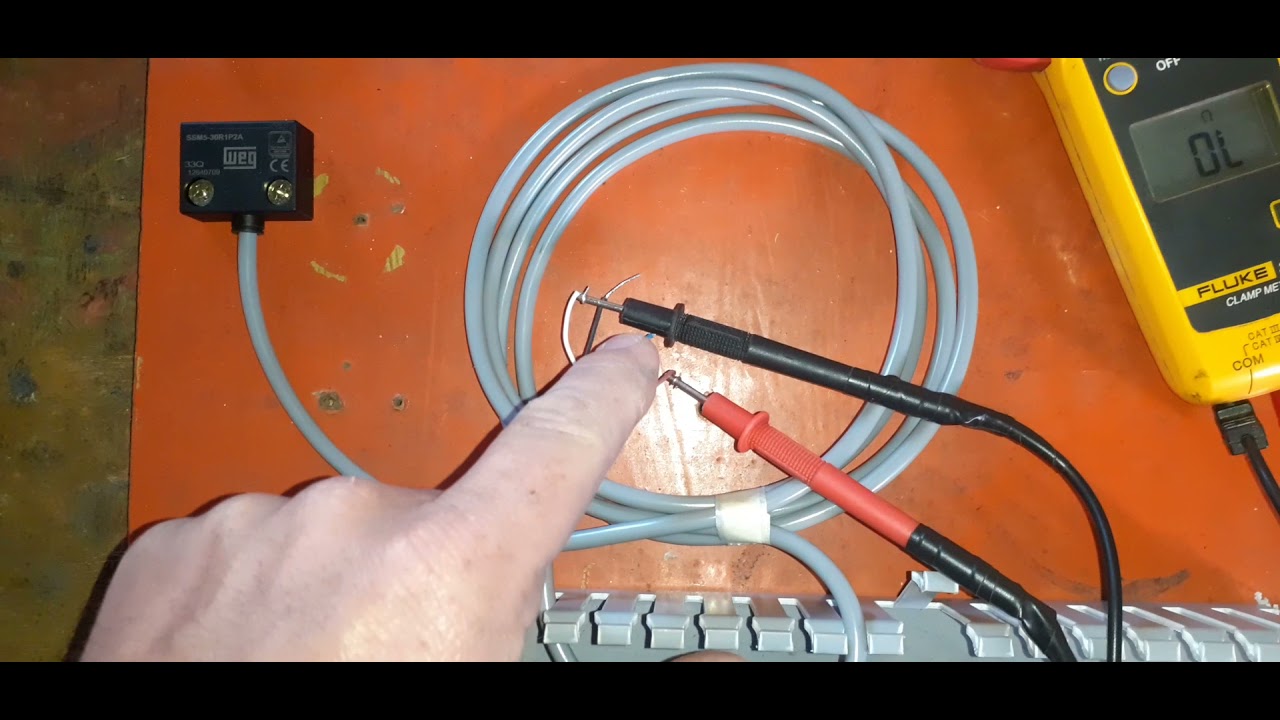 SENSOR MAGNÉTICO E ATUADOR WEG .