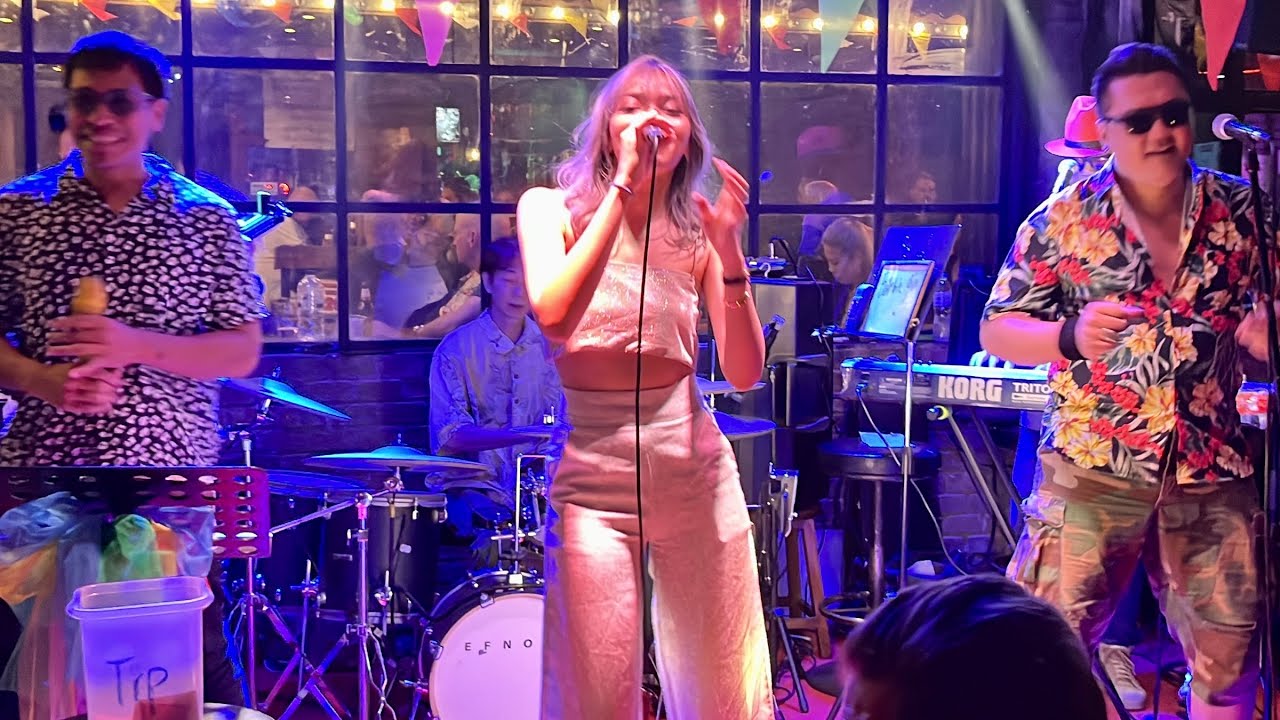 The Corner Live Music, Soi Cowboy Bangkok, Thailand