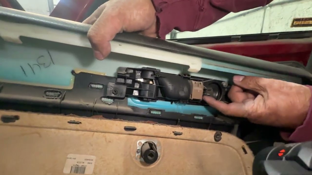 Desarme completo de puerta  delantera Jetta mk5 