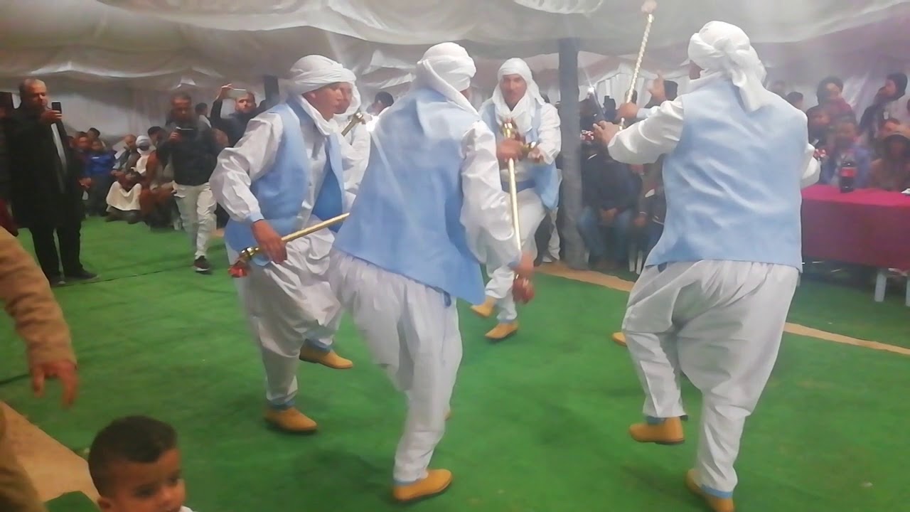 عرض اللوحة الأولى لرقصة الزقايري