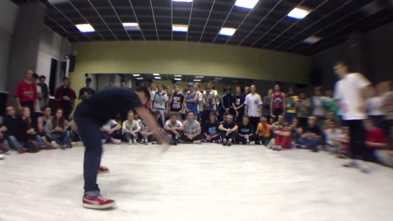 Issei(found nation) vs pluto(ruffneck attack) exhibition battle | breaking session Kiev 2013/9/15