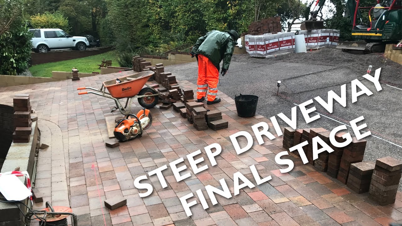 STEEP DRIVEWAY BUILD | Gravel grids, Steep slope, Larch fence, Oak garage, Marshalls paving - Part 4