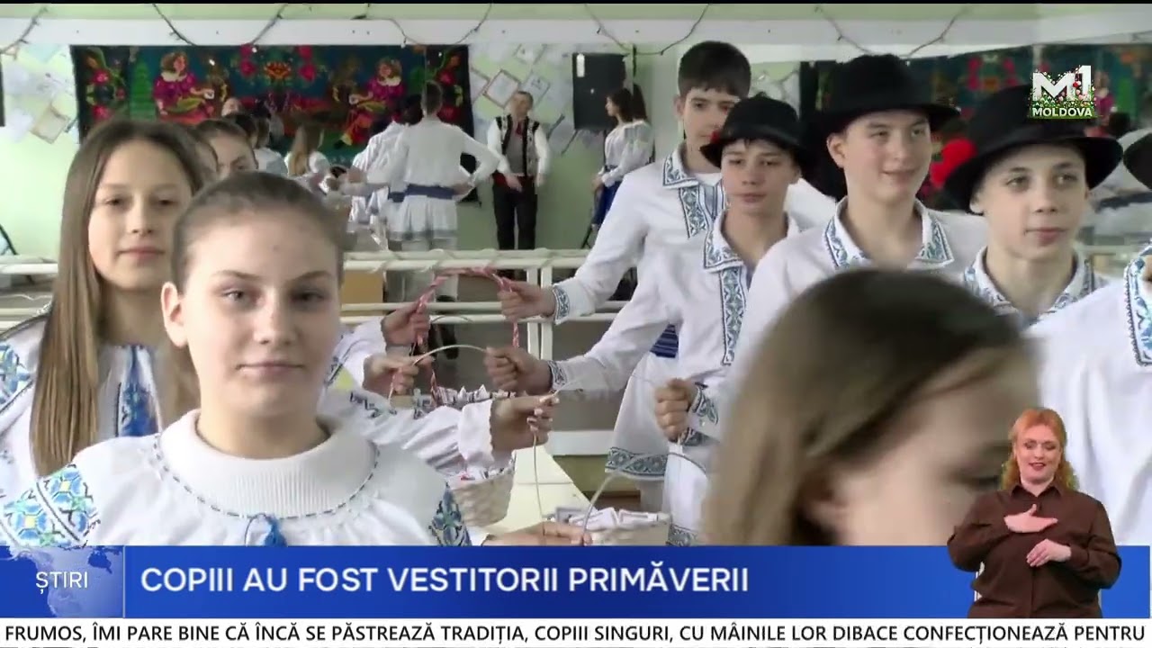 La Volovița, copiii păstrează vie tradiția mărțișorului și aduc primăvara în comunitate