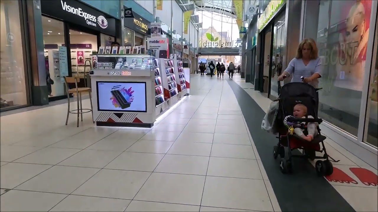 Virtual Tour Of The Elmsleigh Shopping Centre - Staines High Street - May 2022 | kittikoko #staines