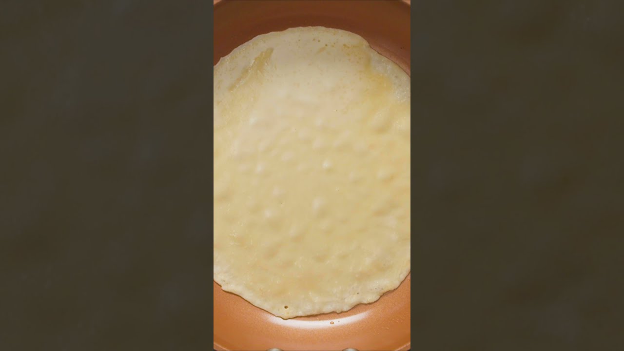 Cr&ecirc;pes for 30 Layer Cr&ecirc;pe Cake - Dished #Shorts