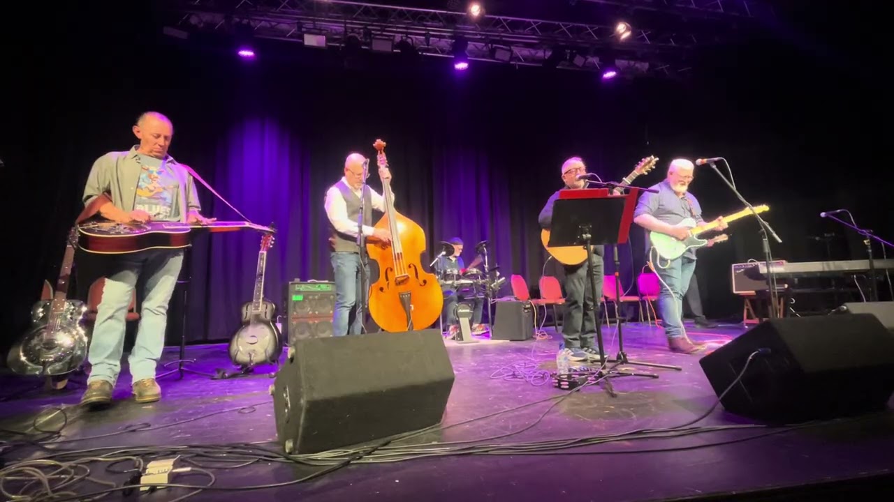 Ray Hacket sings his own song PERDITION’S GATE © with the Boys from the Town at the Corn Mill Oct25