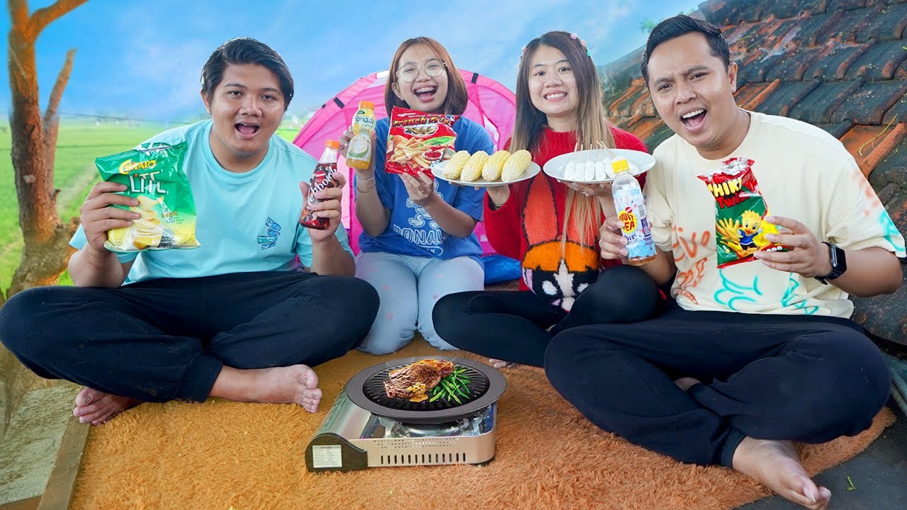 CAMPING DI ATAS GENTENG RUMAH!! TERJEBAK GAK BISA TURUN!!