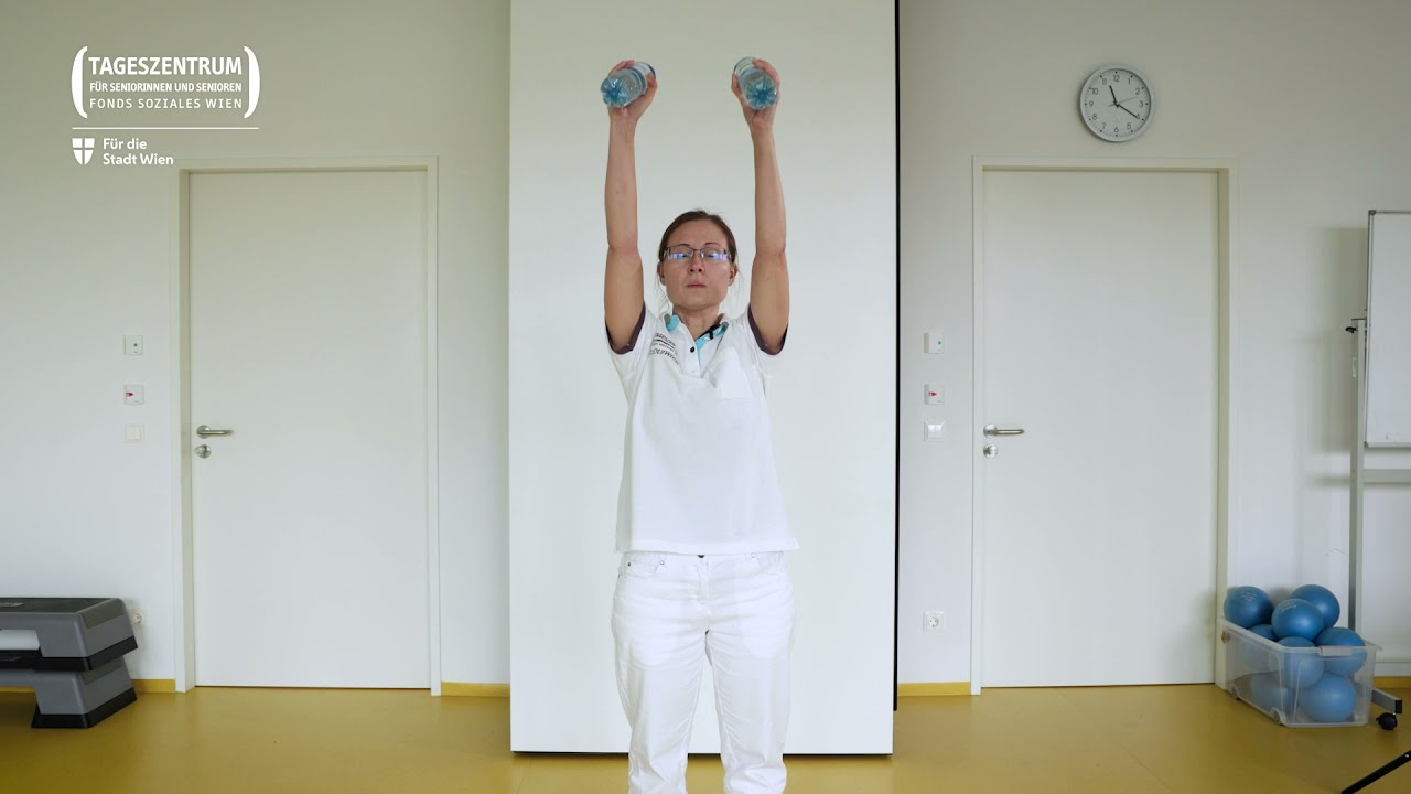 Fit & aktiv daheim: Ausgleich zwischendurch – Kräftigung der Arme und Schultern (44)