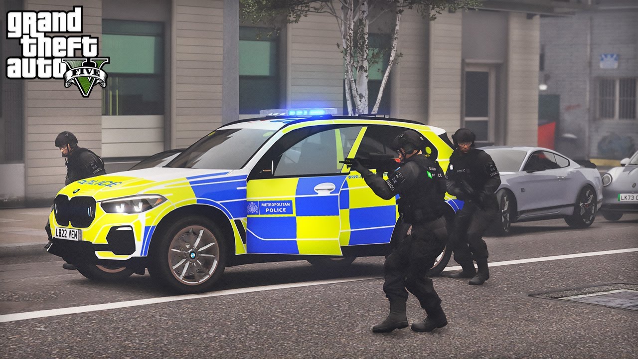 Travelodge Siege: Armed Man on the Roof! | UK GTA 5 LSPDFR Mod