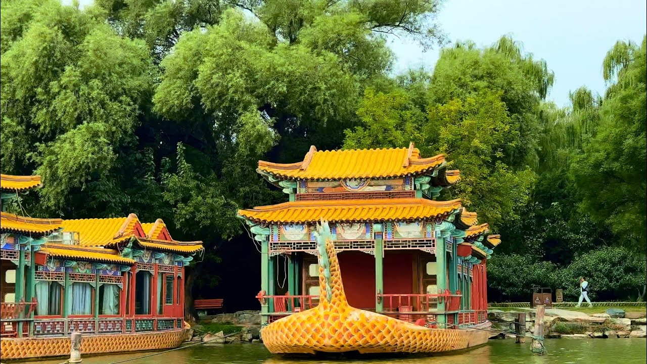 Summer Palace Walking Tour & Boat Ride on Kunming Lake | Beijing&rsquo;s Imperial Retreat