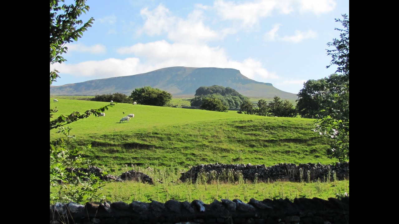 Yorkshire Dales Country Walk   The Yorkshire Three Peaks No 1  Pen y ghent from Horton in Ribblesdal