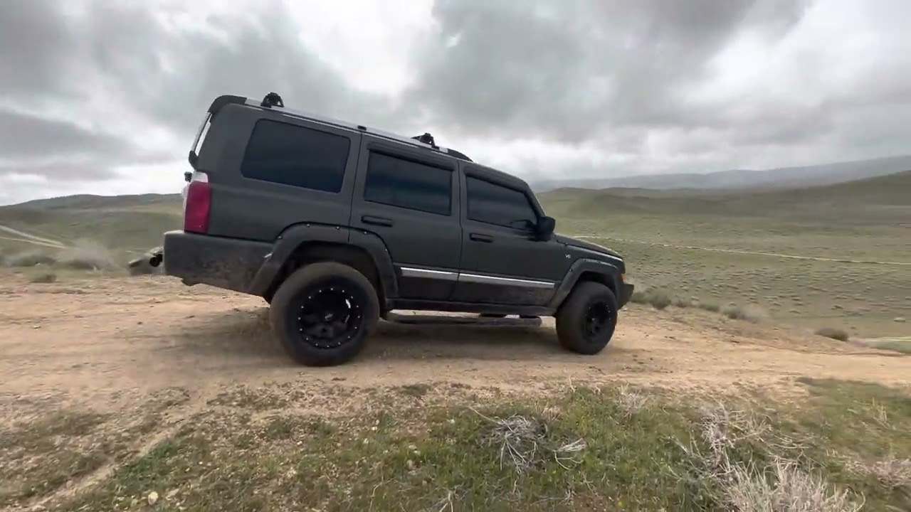 Jeep Commander Conquering the Mountains: Off-Roading in a Jeep Commander…
