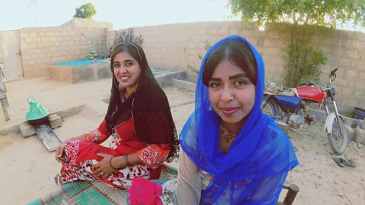 Village Woman Noreen's Family Lunch Time Matar Pulao Recipe - دیسی انداز میں مٹر پلاؤ کی تیاری