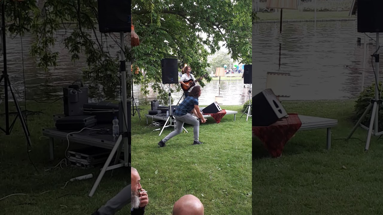 BOAZ hjoed in het park