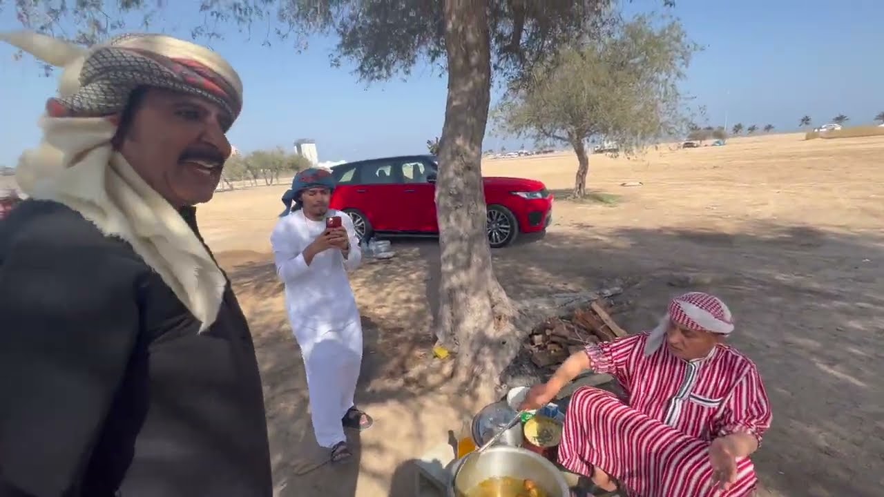 عبدالله بالخير في غداء خالد حرية تحت الغافة في دبا الفجيرة