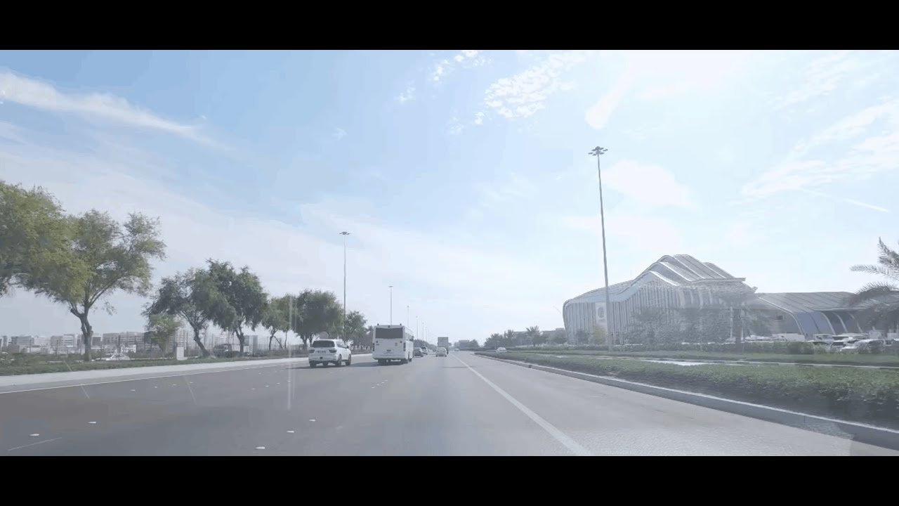 A Road Lined With Flowers 🌼🌞 Abu Dhabi