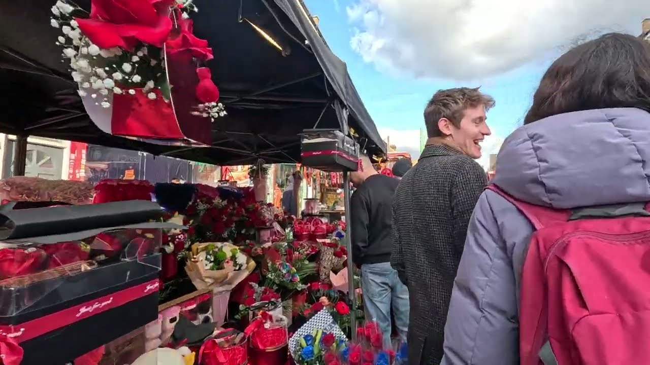 London's Largest Open Street Market| Walthamstow Market Tour