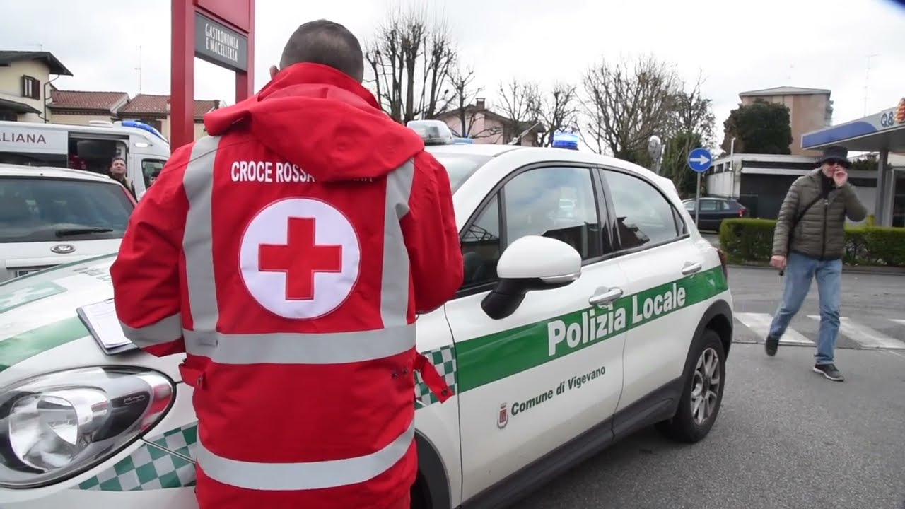Vigevano, incidente in viale dei Mille tra due veicoli