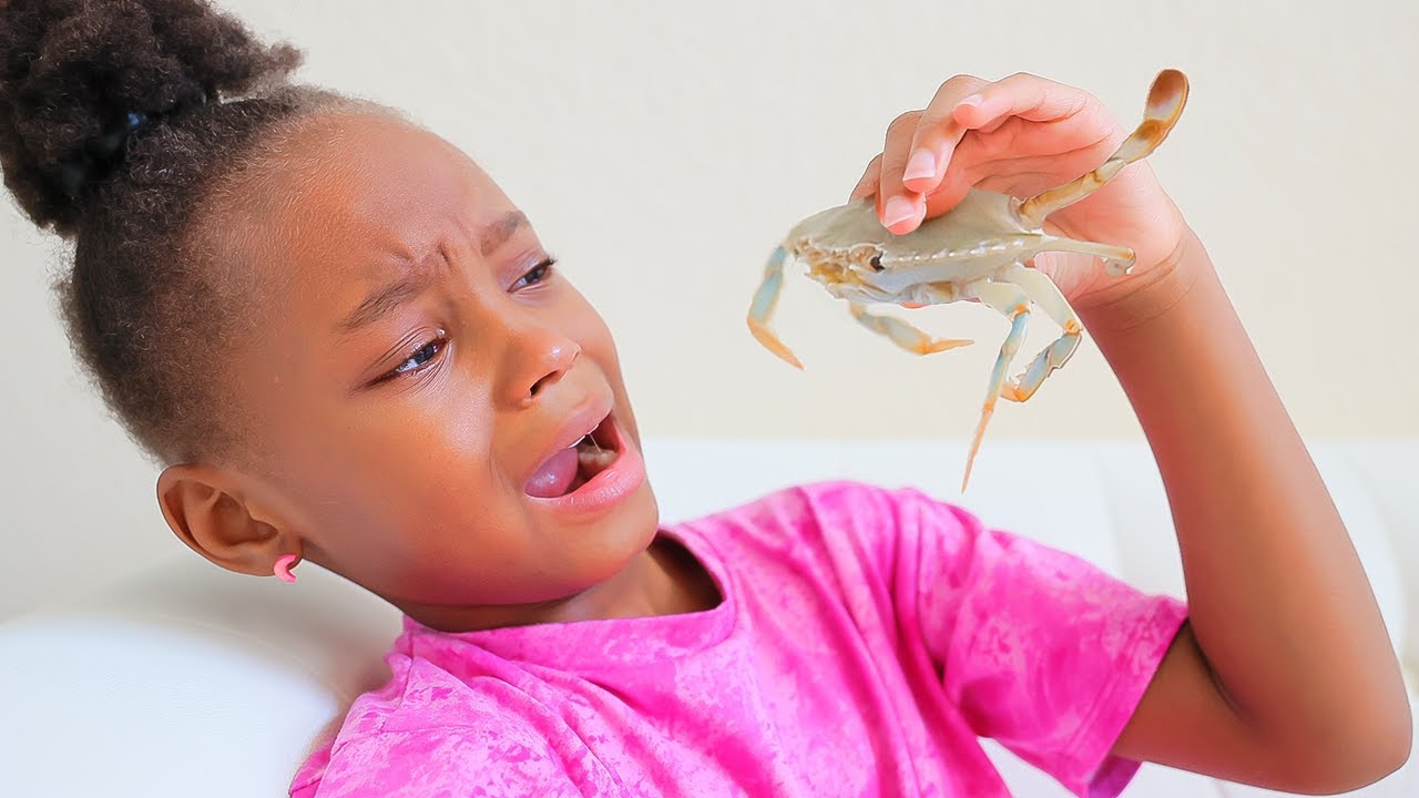 LAYLA got attacked by a crab 💔