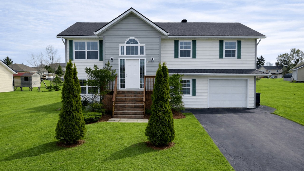 84 Bonavista Ave