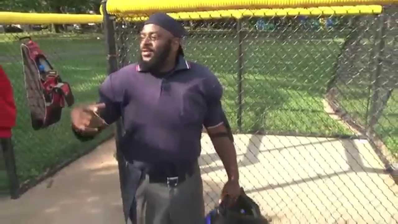 Watch: Outrageous umpire puts on a show with third strike calls