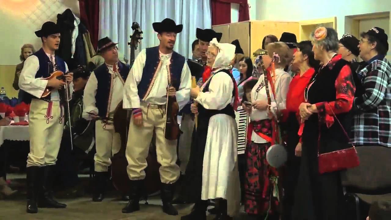 Fašiangy a pochovávanie basy v Čereňanoch
