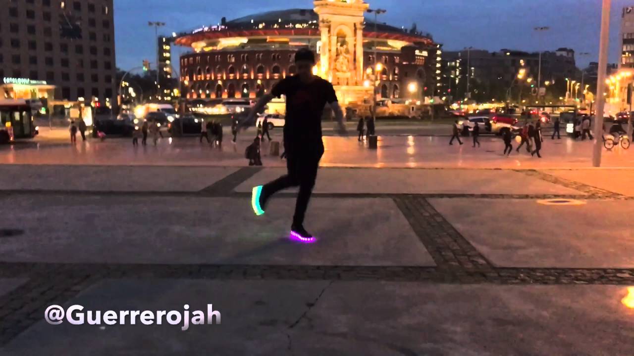 Man Cutting Shapes on Barcelona City (House Shuffle) Electric Styles - Guerrero Jah
