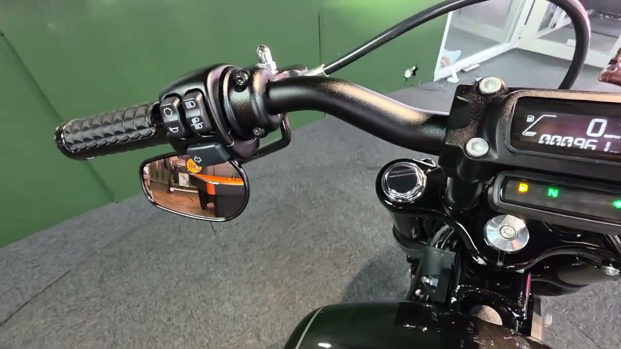 2020/70 Harley-Davidson FXBB Street Bob Custom www.100bikes.co.uk 
