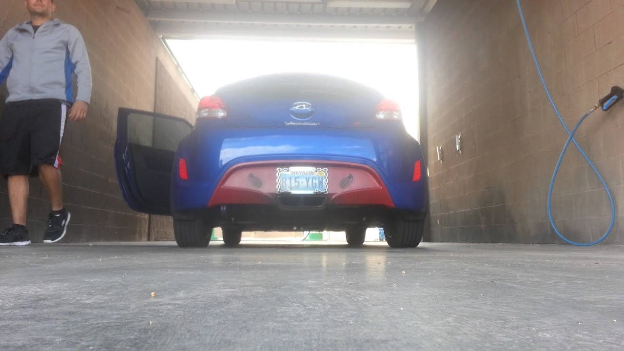 2012 Hyundai veloster with straight exhaust pipe