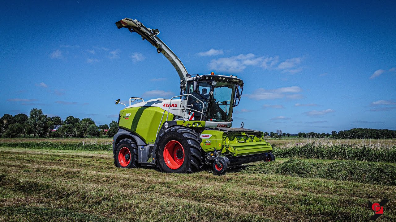 Grasente XL - Claas Jaguar 950 und Massey Ferguson S7718 und 6615