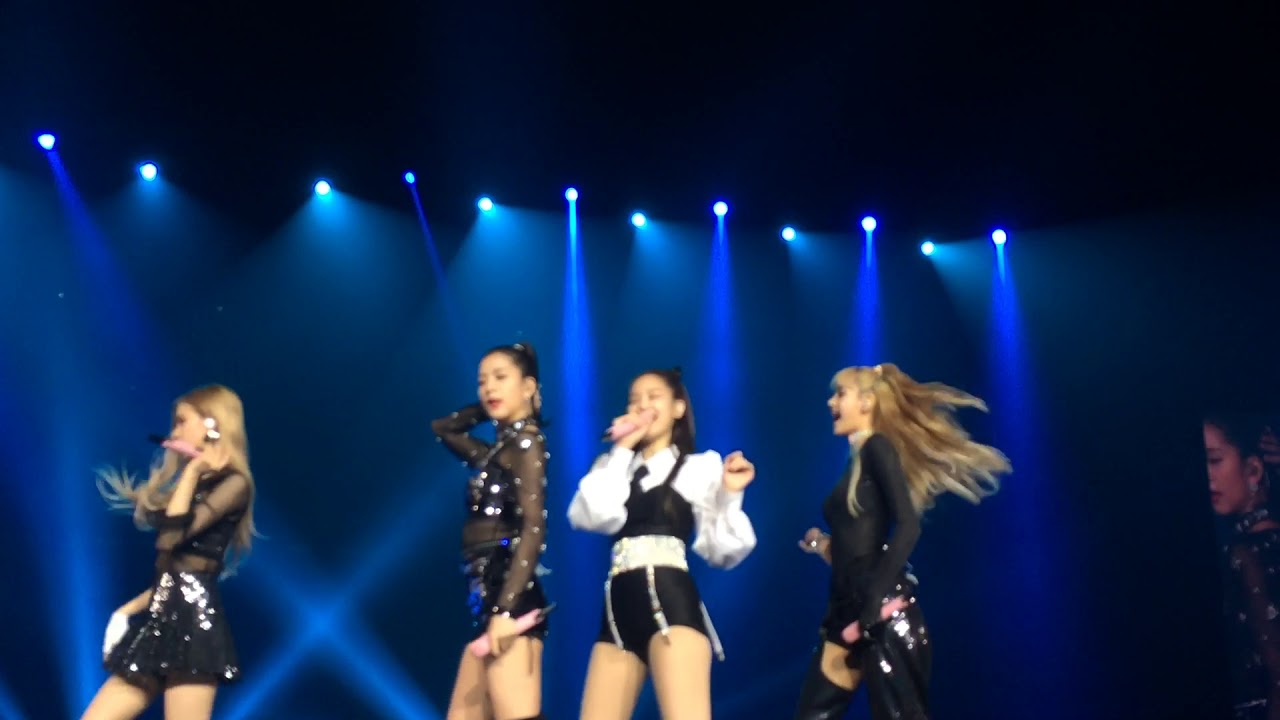 BLACKPINK - BOOMBAYAH in MALAYSIA