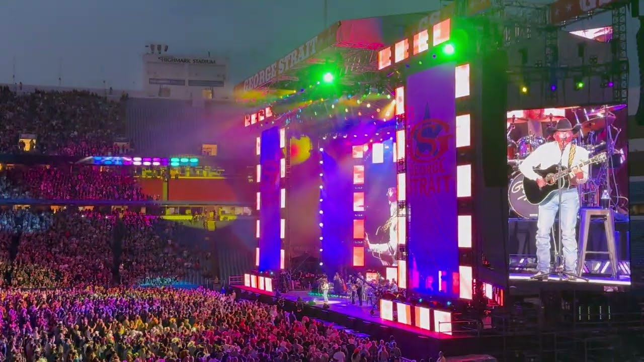 Check Yes or No - George Strait (Live at Buffalo, NY, 2025)