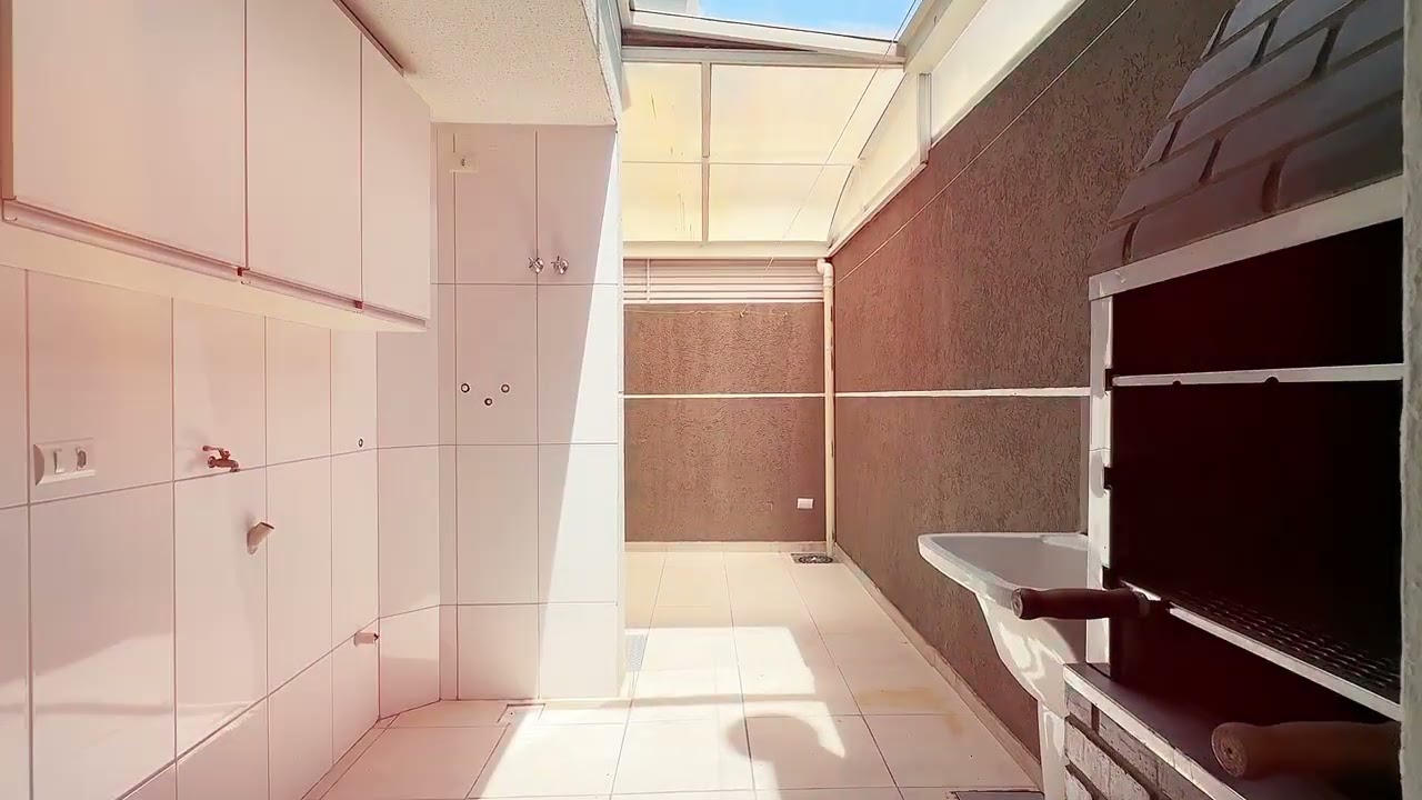 Sobrado com 3 quartos, bairro Fazendinha.