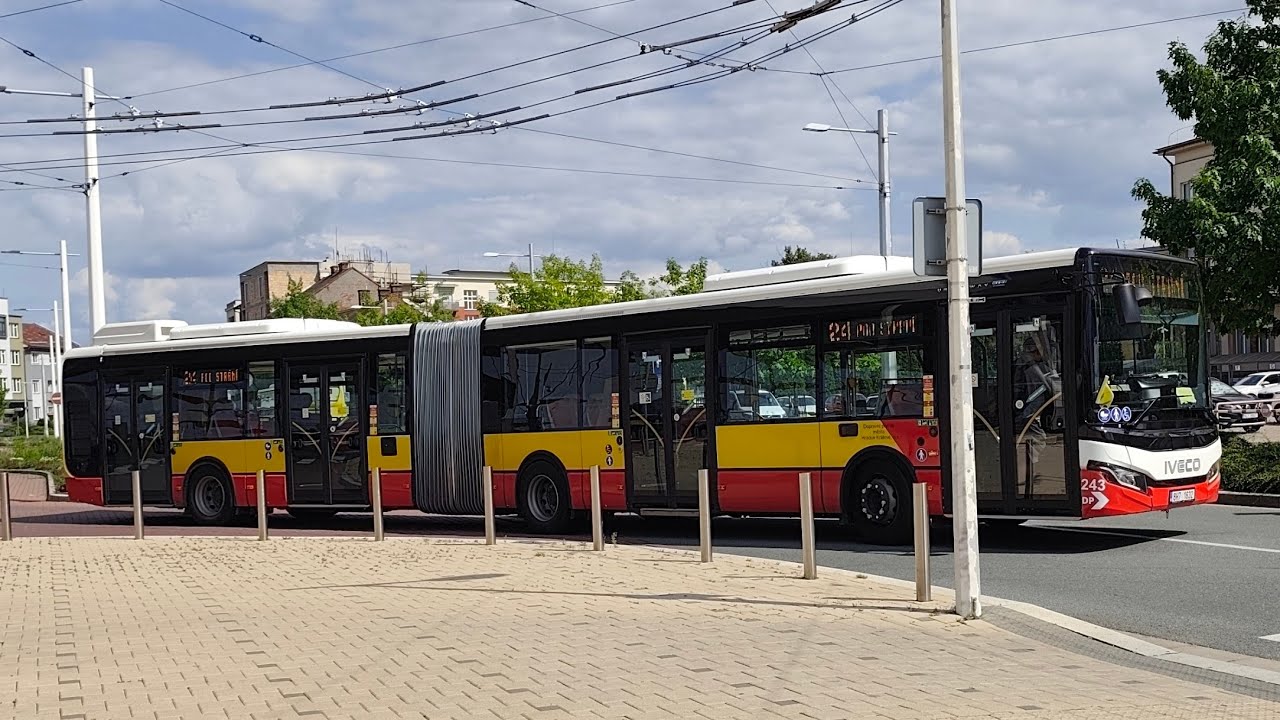 DP Města Hradce Králové Linka 24 Iveco Urbanway 18M Hybrid #243