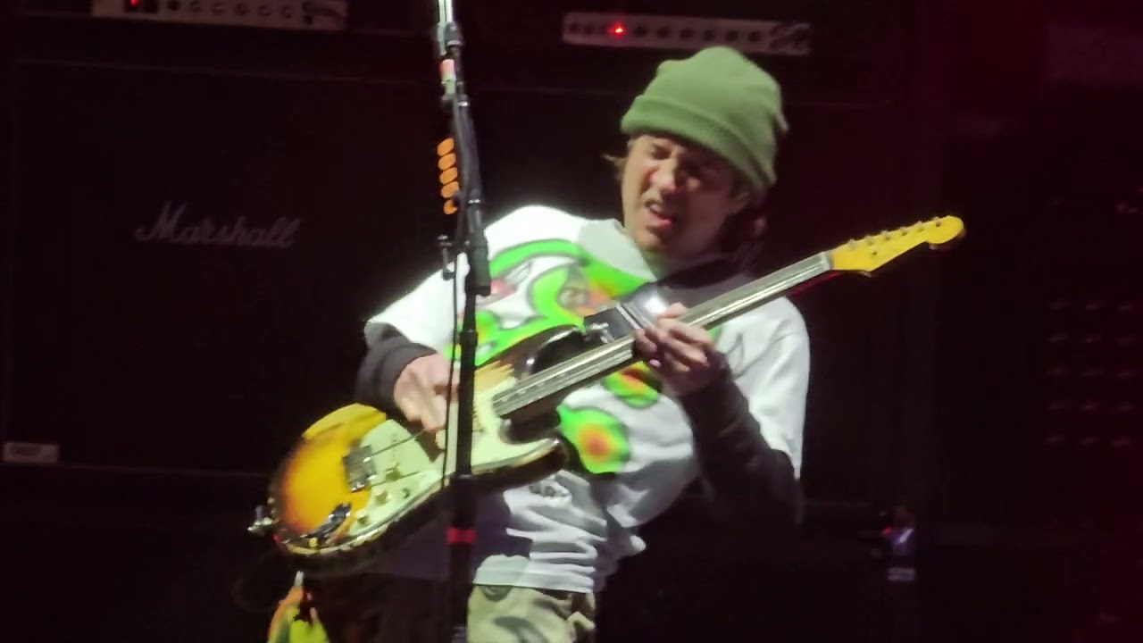 Red Hot Chili Peppers Live (Intro Jam) at RV Amphitheater,Ridgefield Wa 5/28/24