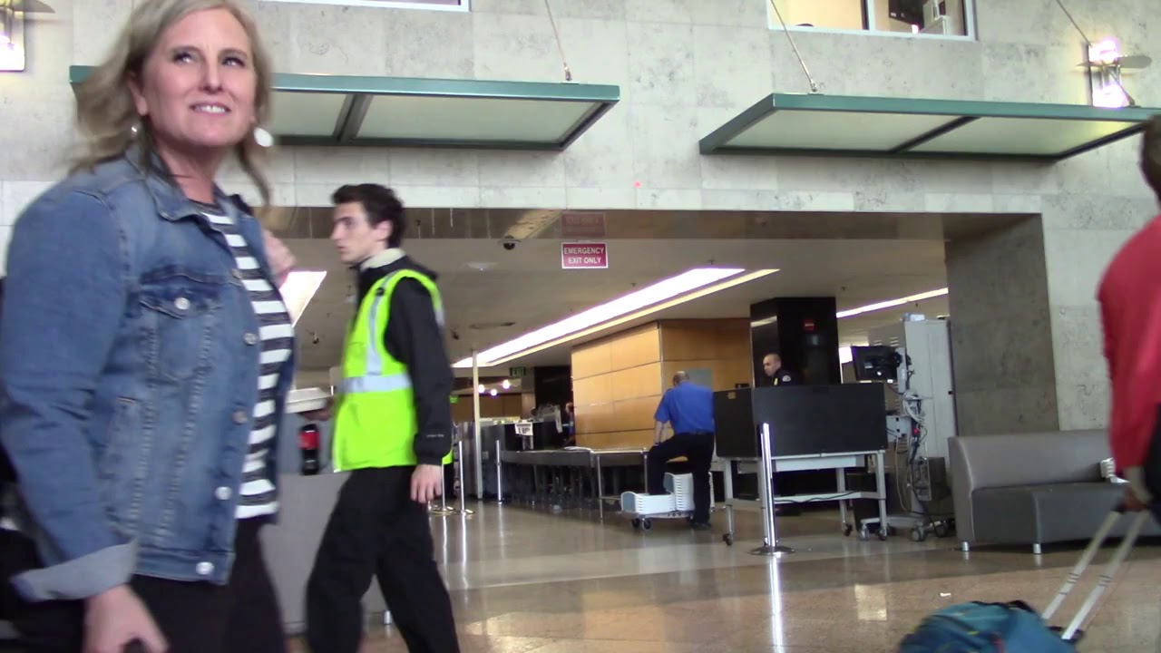 1A, Checking out TSA in Seattle Airport