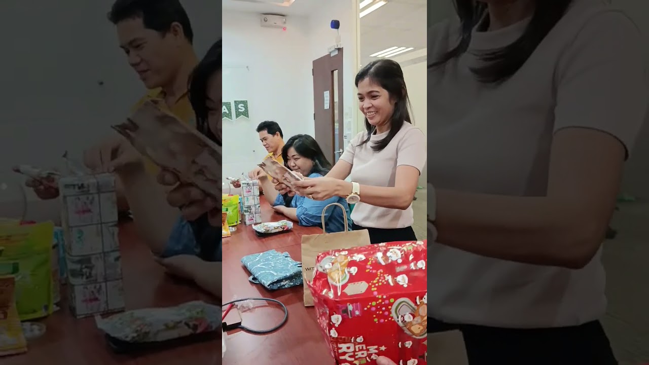 Color-themed exchange Gift 2025
