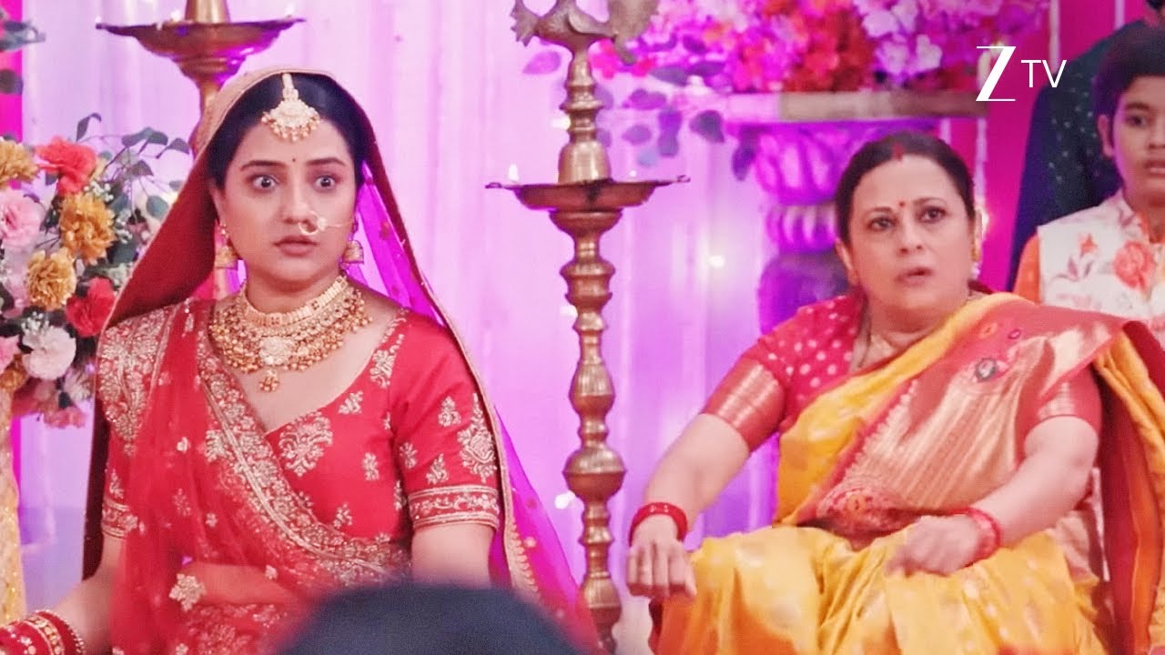 Lakshmi Niwas Hindi | Aditya ke accident ki khabar se sabko laga hai gehra dhakka.
