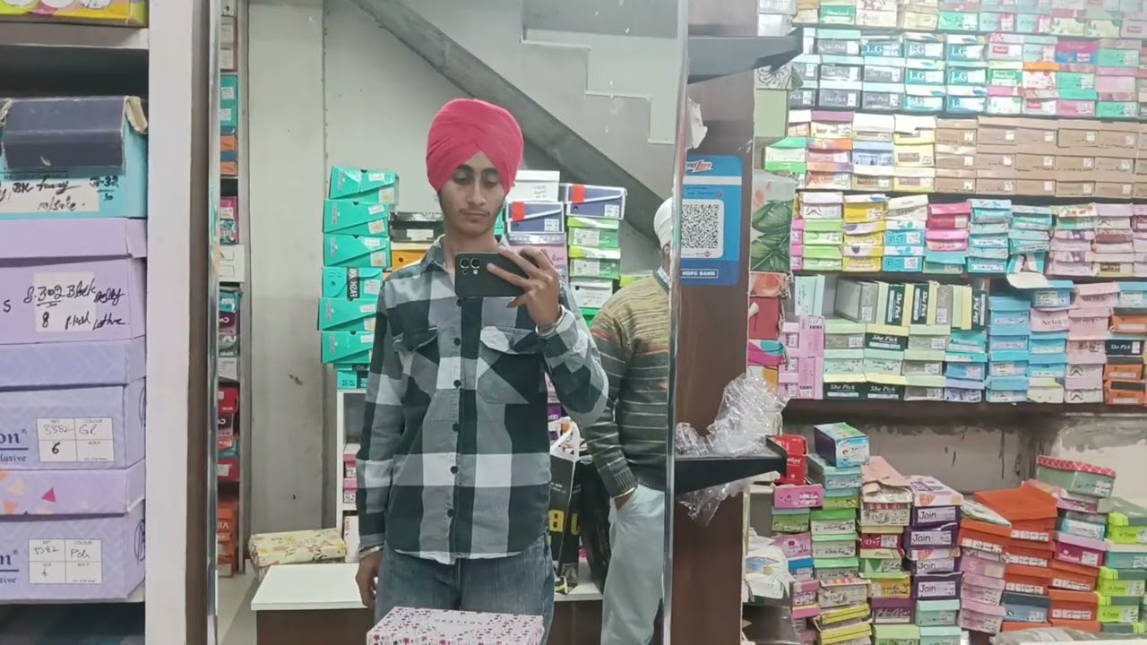 Ajj Mai gya Shopping krn, I buy some clothes and shoes for wedding,🙂🙂, Subscribe to My Channel......