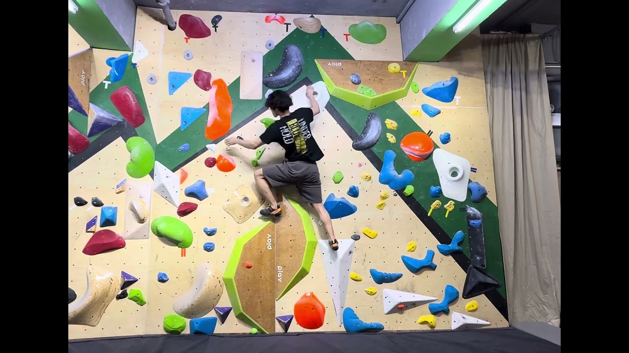 [ボルダリング日記🧗🏻抱石日記] 23062025 V4 その一 @Boulder MAD