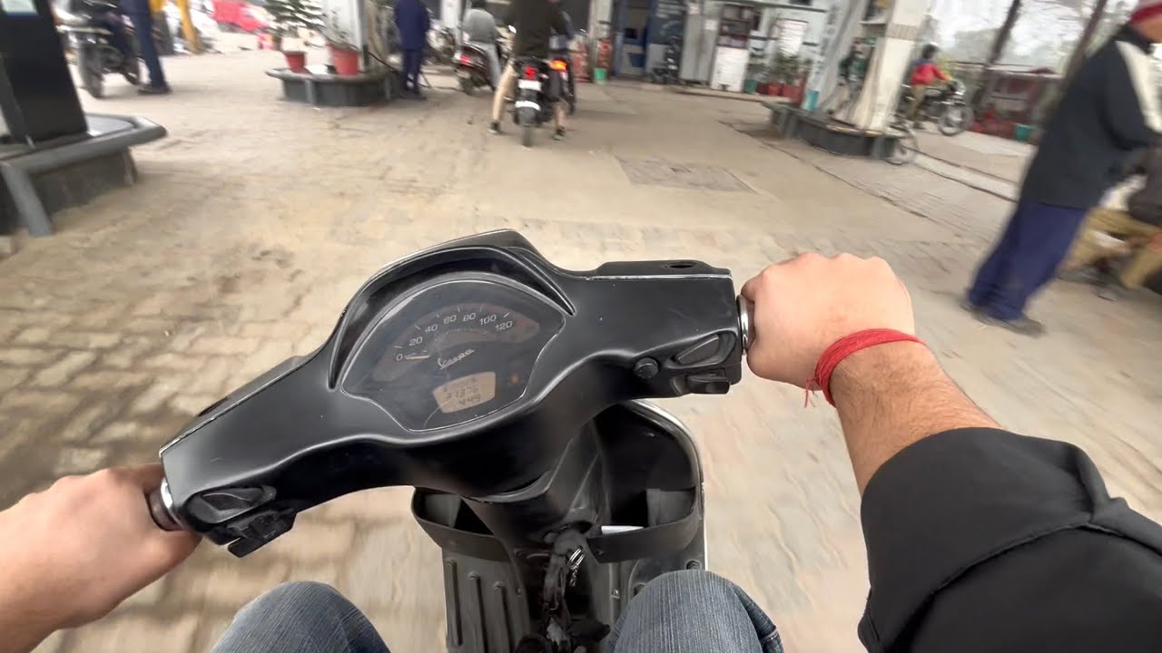 Rudrapur station or Chetak 🚀 Ride Rudrapur..!