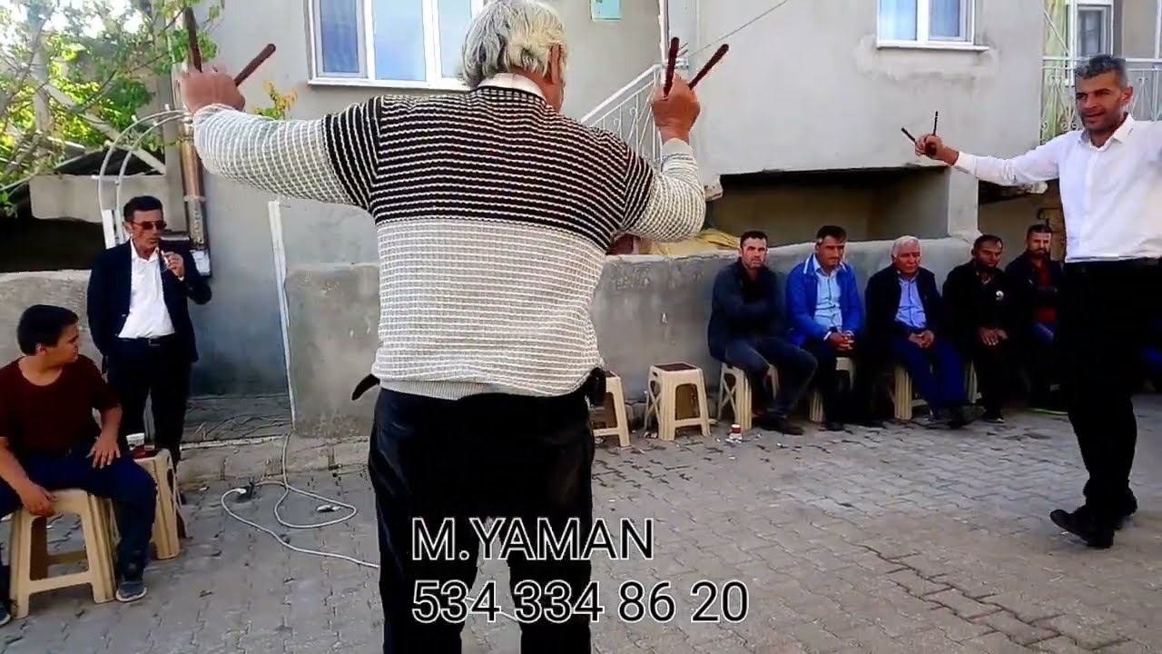 AKKİSEDE ADNAN ŞEKERİN OGLUNUN DÜGÜNÜNDE USTALARDAN KAŞIK OYUNU