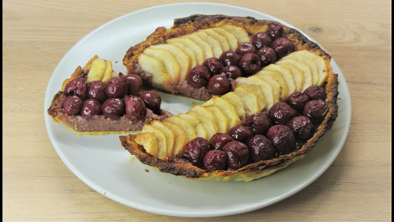 La tarte aux poires et cerises / Pear and cherry tart