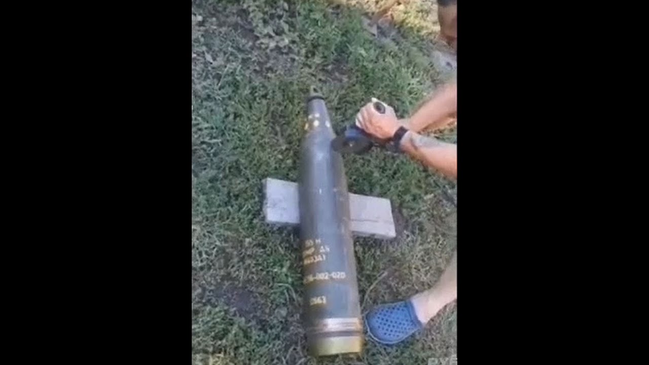 Ukrainian Video dismantling a M864 cluster shell