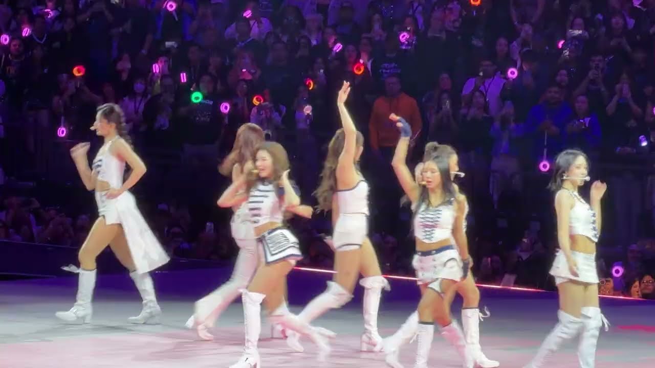 TWICE - Strategy 260128 THIS IS FOR World Tour Phoenix