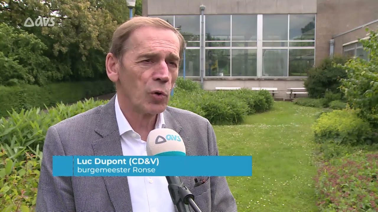 Ronse verkoopt oud-zwembad