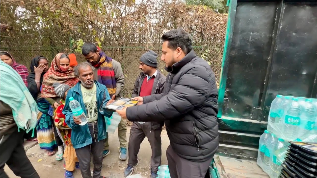 Distributing 500 Meals To The Homeless In Memory Of Late Gope Tenzin Dolma  ji🙏