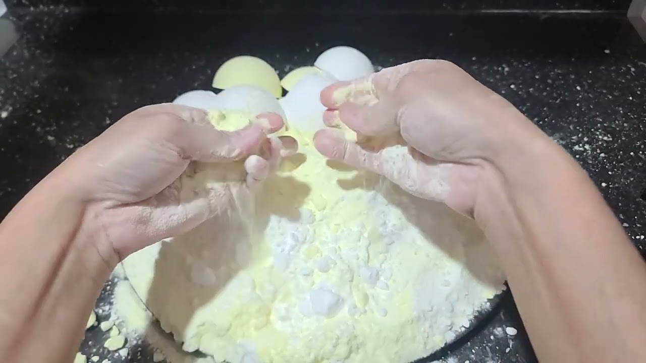 Crunchy sounds baking soda 