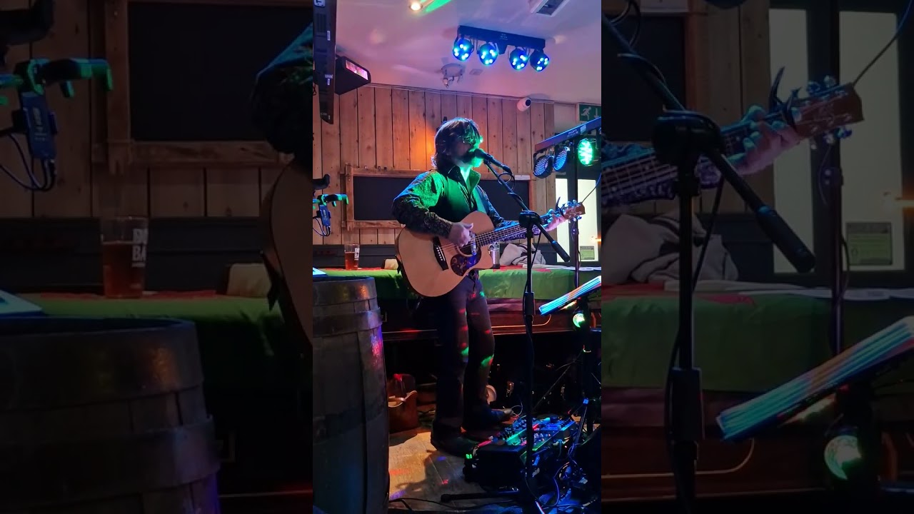 Bittersweet Symphony by The Verve live at The Peniarth Arms